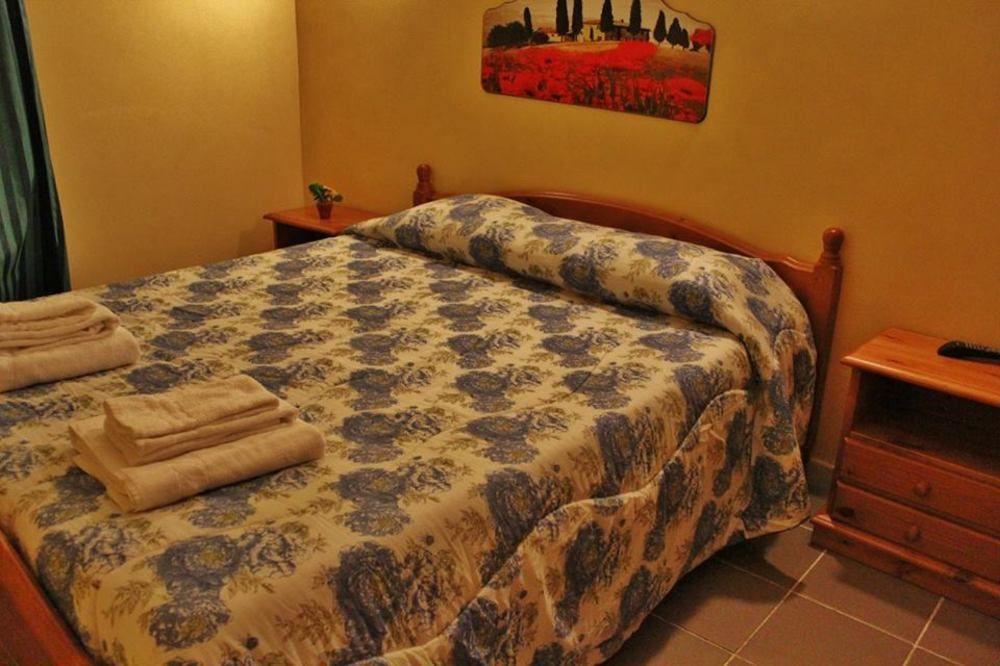 Marco Simone Agriturismo Marcosimone מראה חיצוני תמונה